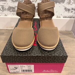Me Too Women's Brown Espadrille Flats